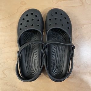 Womens Maryjane Crocs black, size 6